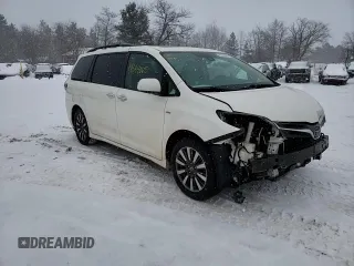 2018 Toyota Sienna XLE with VIN 5TDDZ3DC1JS205063, listed as a Copart auction lot 44334065 with 103,369 mi miles and Clean Title. Bid and sale history available at carsss.com. Image 15.