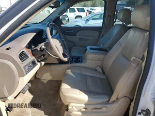 2013 Chevrolet Tahoe LT z VIN 1GNSCBE00DR237312, wystawiony jako Copart lot #48971785 z przebiegiem 211 410 mil mil oraz Szkoda całkowita • Salvage title. Historia ofert i sprzedaży dostępna na DreamBid. Obrazek 7.