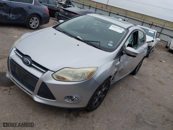 2013 Ford Focus SE with VIN 1FADP3K25DL246873, listed as a IAAI auction lot 41647581 with 279,793 mi miles. Bid and sale history available at carsss.com. Image 2.