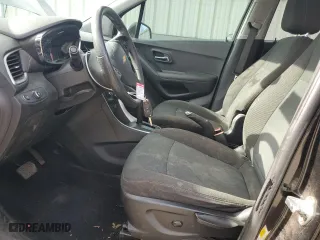 2020 Chevrolet Trax LS with VIN KL7CJKSB7LB040697, listed as a Copart auction lot 47274125 with 121,501 mi miles and Salvage Title. Bid and sale history available at carsss.com. Image 7.