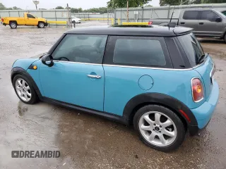 2009 MINI Hardtop z VIN WMWMF33539TT69470, wystawiony jako Copart lot #59624825 z przebiegiem 132 959 mil mil oraz Szkoda całkowita • Salvage title. Historia ofert i sprzedaży dostępna na DreamBid. Obrazek 2.