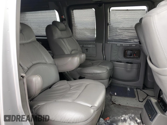 2003 Chevrolet Express Cargo YF7 Upfitter with VIN 1GBFG15T031162552, listed as a Copart auction lot 79677874 with 187,193 mi miles and Salvage title. Bid and sale history available at DreamBid. Image 12.