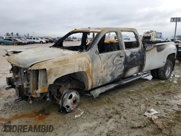 2014 Chevrolet Silverado 3500HD LTZ z VIN 1GC4K1C82EF110023, wystawiony jako Copart lot #42529335 z przebiegiem Nie podano mil oraz Nie do naprawy • Non repairable. Historia ofert i sprzedaży dostępna na DreamBid. Obrazek 1.