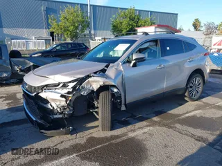 2024 Toyota Venza LE z VIN JTEAAAAH9RJ156729, wystawiony jako IAAI lot #41210034 z przebiegiem 8 132 mil mil oraz . Historia ofert i sprzedaży dostępna na DreamBid. Obrazek 2.