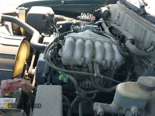 2003 Toyota Tundra SR5 с VIN 5TBRN34163S413063, выставлен на аукционе IAAI как лот 43009505 с пробегом 293 690 миль миль и . История ставок и продаж доступна на DreamBid. Изображение 13.