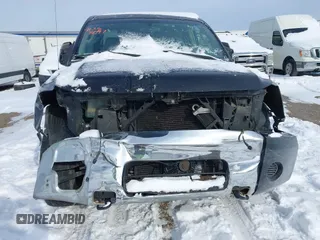 2005 Nissan Titan LE z VIN 1N6BA07B65N522944, wystawiony jako IAAI lot #41368097 z przebiegiem 63 688 mil mil oraz . Historia ofert i sprzedaży dostępna na DreamBid. Obrazek 6.