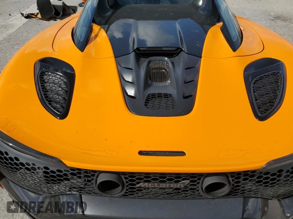 2025 McLaren Artura z VIN SBM16BEA8SW002943, wystawiony jako Copart lot #43462325 z przebiegiem Nie podano mil oraz Szkody całkowita. Historia ofert i sprzedaży dostępna na DreamBid. Obrazek 12.