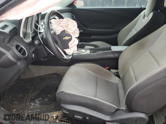2013 Chevrolet Camaro LT z VIN 2G1FB1E31D9115191, wystawiony jako Copart lot #55069455 z przebiegiem 112 027 mil mil oraz Szkoda całkowita • Salvage title. Historia ofert i sprzedaży dostępna na DreamBid. Obrazek 7.