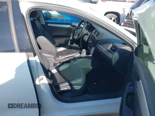 2014 Volkswagen Jetta SE z VIN 3VWD07AJ1EM281910, wystawiony jako IAAI lot #42823665 z przebiegiem 86 182 mil mil oraz . Historia ofert i sprzedaży dostępna na DreamBid. Obrazek 5.