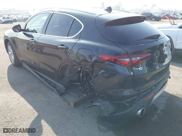 2018 Alfa Romeo Stelvio with VIN ZASFAKAN4J7C25390, listed as a IAAI auction lot 41025967 with 44,516 mi miles. Bid and sale history available at carsss.com. Image 3.