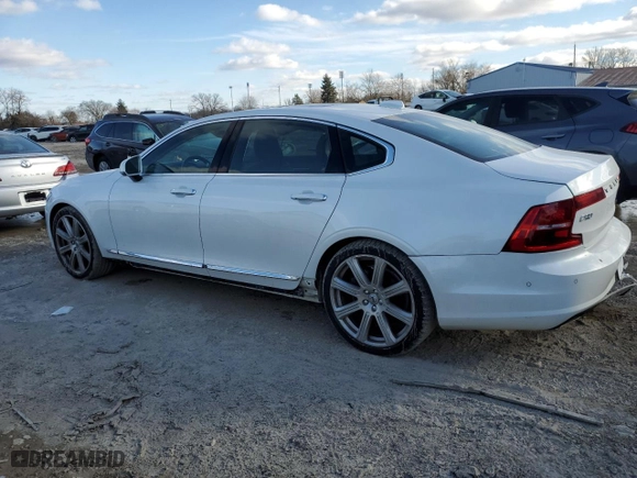 2018 Volvo S90 Inscription with VIN LVY992ML6JP019053, listed as a Copart auction lot 39757463 with 89,527 mi miles. Bid and sale history available at carsss.com. Image 2.