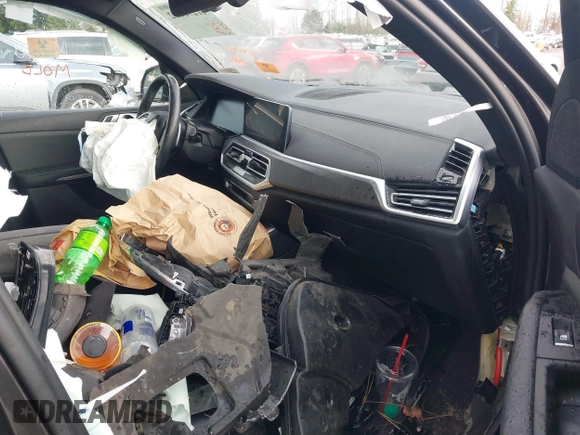 2022 BMW X5 xDrive40i with VIN 5UXCR6C06N9M67099, listed as a IAAI auction lot 41296632 with Not provided miles and . Bid and sale history available at DreamBid. Image 5.