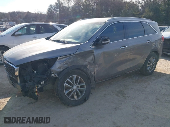 2016 Kia Sorento LX with VIN 5XYPGDA31GG002581, listed as a IAAI auction lot 41366057 with 170,671 mi miles. Bid and sale history available at carsss.com. Image 17.