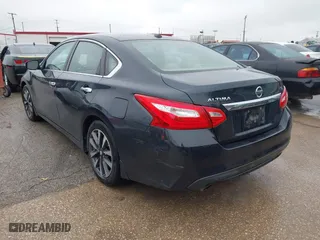 2016 Nissan Altima 2.5 SL with VIN 1N4AL3AP9GC269752, listed as a IAAI auction lot 41550006 with 164,240 mi miles. Bid and sale history available at carsss.com. Image 3.