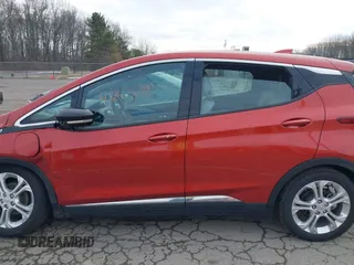 2020 Chevrolet Bolt EV LT z VIN 1G1FY6S02L4126725, wystawiony jako IAAI lot #41247846 z przebiegiem 13 882 mil mil oraz . Historia ofert i sprzedaży dostępna na DreamBid. Obrazek 14.