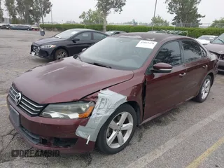 2013 Volkswagen Passat Wolfsburg Edition with VIN 1VWAP7A38DC136413, listed as a IAAI auction lot 42022470 with 265,221 mi miles. Bid and sale history available at carsss.com. Image 17.