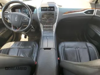 2014 Lincoln MKZ Hybrid z VIN 3LN6L2LU0ER826653, wystawiony jako Copart lot #49000305 z przebiegiem 174 587 mil mil oraz Czysty tytuł • Clean title. Historia ofert i sprzedaży dostępna na DreamBid. Obrazek 8.