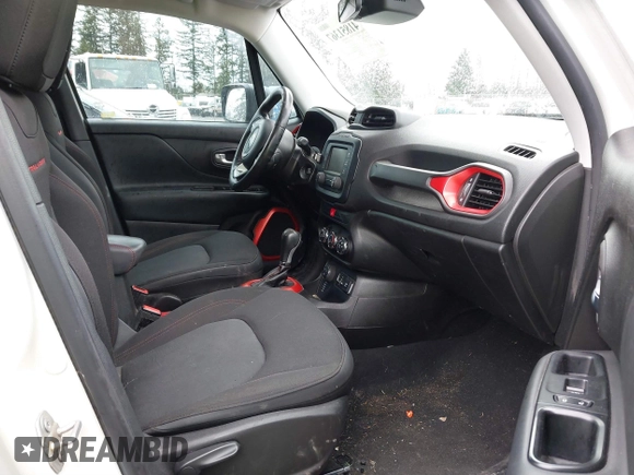 2017 Jeep Renegade Trailhawk с VIN ZACCJBCB6HPE79727, выставлен на аукционе IAAI как лот 41851367 с пробегом 90 645 миль миль и . История ставок и продаж доступна на DreamBid. Изображение 5.