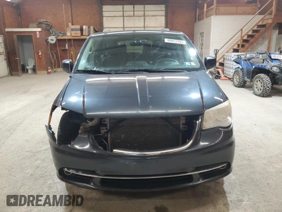2014 Chrysler Town & Country Touring z VIN 2C4RC1BG5ER326758, wystawiony jako Copart lot #48863395 z przebiegiem 203 552 mil mil oraz Szkoda całkowita • Salvage title. Historia ofert i sprzedaży dostępna na DreamBid. Obrazek 5.