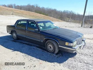 1991 Cadillac DeVille z VIN 1G6CD53B6M4325023, wystawiony jako IAAI lot #41691043 z przebiegiem 116 380 mil mil oraz . Historia ofert i sprzedaży dostępna na DreamBid. Obrazek 1.