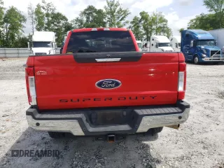 2018 Ford F-250 XL z VIN 1FT7W2B6XJEC16792, wystawiony jako Copart lot #54939215 z przebiegiem 130 610 mil mil oraz Szkoda całkowita • Salvage title. Historia ofert i sprzedaży dostępna na DreamBid. Obrazek 6.