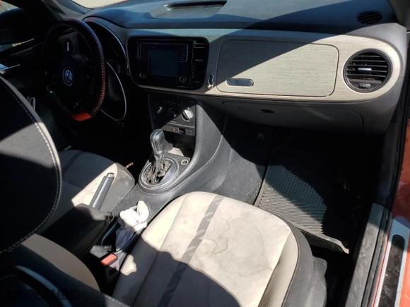 2018 Volkswagen Beetle S with VIN 3VWFD7AT3JM704012, listed as a Copart auction lot 39624174 with 43,597 mi miles and Non Repairable. Bid and sale history available at carsss.com. Image 8.