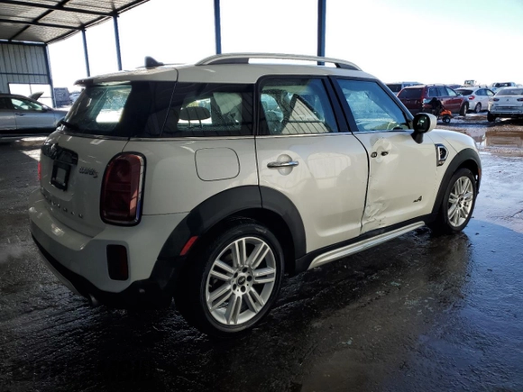 2024 MINI Countryman Cooper S with VIN WMZ83BR07R3S19526, listed as a Copart auction lot 42421825 with 26,026 mi miles and Clean Title. Bid and sale history available at carsss.com. Image 3.