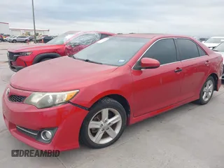 2013 Toyota Camry L with VIN 4T1BF1FK1DU662864, listed as a IAAI auction lot 42035529 with 235,460 mi miles. Bid and sale history available at carsss.com. Image 2.