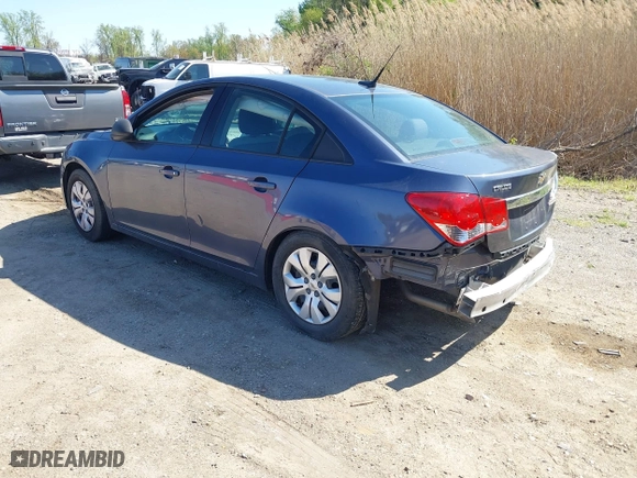2013 Chevrolet Cruze LS with VIN 1G1PA5SH1D7314922, listed as a IAAI auction lot 42038088 with 121,811 mi miles. Bid and sale history available at carsss.com. Image 3.