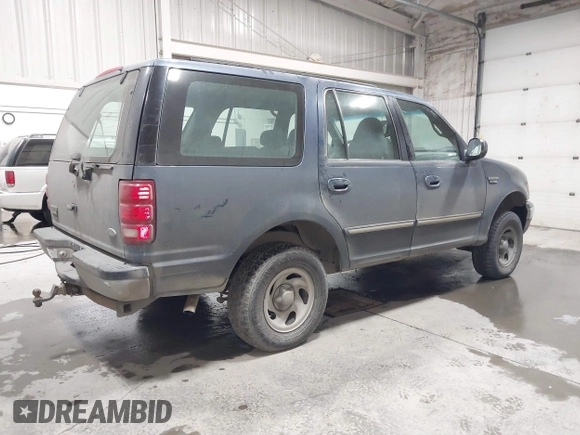 2000 Ford Expedition XLT with VIN 1FMRU1668YLB76006, listed as a IAAI auction lot 41621842 with 153,040 mi miles and . Bid and sale history available at DreamBid. Image 4.