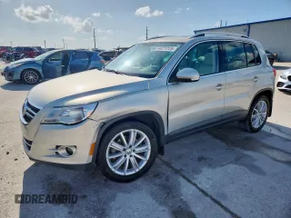 2011 Volkswagen Tiguan SE with VIN WVGBV7AX4BW532460, listed as a Copart auction lot 64375125 with 113,505 mi miles and Salvage title. Bid and sale history available at DreamBid. Image 1.