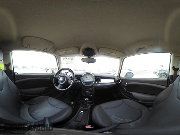 2011 MINI Hardtop with VIN WMWSU3C54BT183455, listed as a IAAI auction lot 42117672 with 130,530 mi miles and . Bid and sale history available at DreamBid. Image 18.