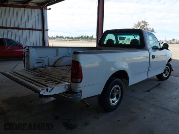2000 Ford F-150 with VIN 1FTZF1721YKA10216, listed as a IAAI auction lot 41324560 with 382,055 mi miles and . Bid and sale history available at DreamBid. Image 4.