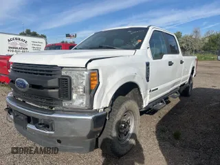 2017 Ford F-250 Lariat z VIN 1FT7W2BT0HEE35034, wystawiony jako IAAI lot #42866896 z przebiegiem 169 071 mil mil oraz . Historia ofert i sprzedaży dostępna na DreamBid. Obrazek 30.