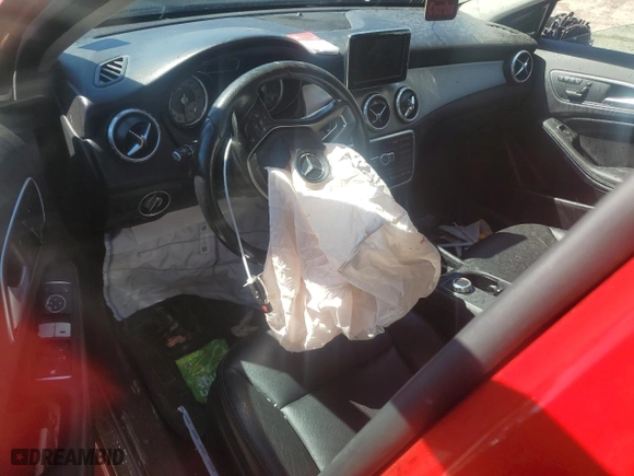 2015 Mercedes-Benz GLA-Class GLA 250 with VIN WDCTG4GB7FJ111066, listed as a Copart auction lot 50088125 with 104,327 mi miles and Salvage Title. Bid and sale history available at carsss.com. Image 8.