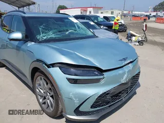 2023 Genesis GV60 Advanced z VIN KMUKCDTC8PU010482, wystawiony jako IAAI lot #42087483 z przebiegiem 92 233 mil mil oraz . Historia ofert i sprzedaży dostępna na DreamBid. Obrazek 6.