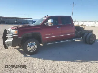 2019 GMC Sierra 3500HD Denali z VIN 1GT42WEY4KF154420, wystawiony jako Copart lot #48477825 z przebiegiem 245 767 mil mil oraz Szkody całkowita. Historia ofert i sprzedaży dostępna na DreamBid. Obrazek 1.