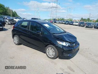 2015 Honda Fit LX z VIN 3HGGK5H51FM777364, wystawiony jako IAAI lot #42297673 z przebiegiem 139 813 mil mil oraz . Historia ofert i sprzedaży dostępna na DreamBid. Obrazek 1.