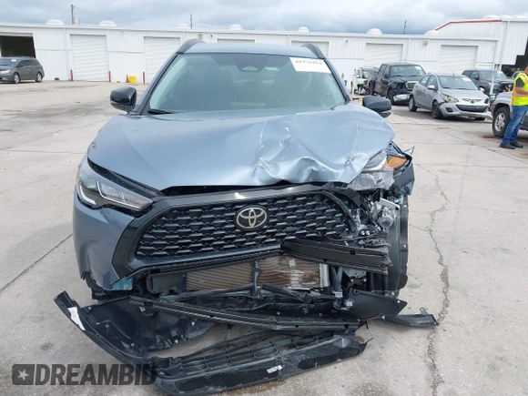 2025 Toyota Corolla Cross LE с VIN 7MUCAAAG9SV129579, выставлен на аукционе IAAI как лот 41976454 с пробегом 91 миль миль и . История ставок и продаж доступна на DreamBid. Изображение 12.