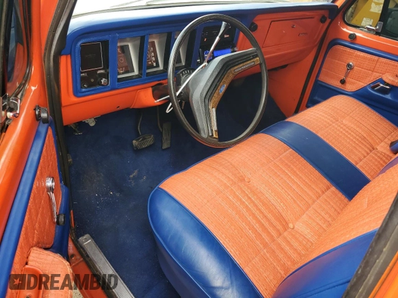 1975 Ford F-150 z VIN F15MLX09534, wystawiony jako Copart lot #43406975 z przebiegiem 71 117 mil mil oraz Czysty tytuł • Clean title. Historia ofert i sprzedaży dostępna na DreamBid. Obrazek 8.