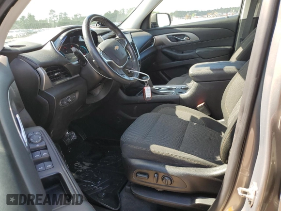 2019 Chevrolet Traverse LT Cloth z VIN 1GNERGKW4KJ183767, wystawiony jako Copart lot #56210095 z przebiegiem 57 225 mil mil oraz Szkoda całkowita • Salvage title. Historia ofert i sprzedaży dostępna na DreamBid. Obrazek 7.
