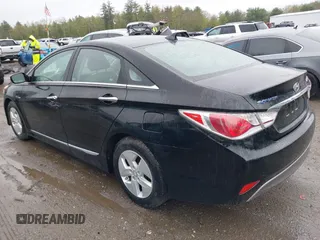 2012 Hyundai Sonata Hybrid z VIN KMHEC4A40CA031572, wystawiony jako IAAI lot #42161534 z przebiegiem 67 663 mil mil oraz . Historia ofert i sprzedaży dostępna na DreamBid. Obrazek 3.
