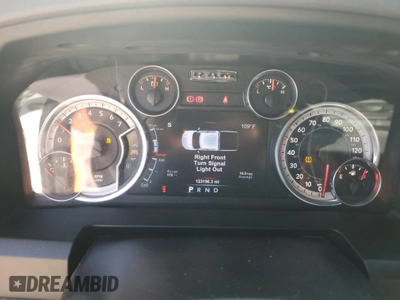 2019 Ram 1500 Tradesman z VIN 1C6RR6FT9KS686930, wystawiony jako Copart lot #60701815 z przebiegiem 123 156 mil mil oraz Szkoda całkowita • Salvage title. Historia ofert i sprzedaży dostępna na DreamBid. Obrazek 9.