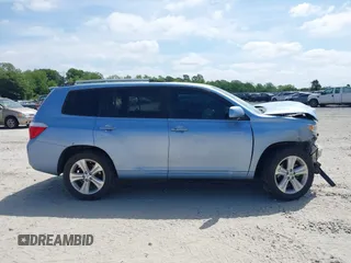 2008 Toyota Highlander Limited z VIN JTEDS42A382014446, wystawiony jako IAAI lot #42119414 z przebiegiem 252 979 mil mil oraz . Historia ofert i sprzedaży dostępna na DreamBid. Obrazek 14.
