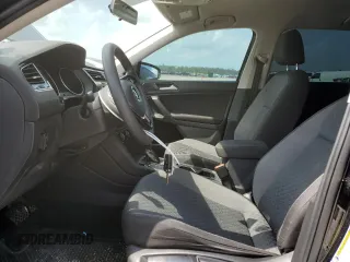 2018 Volkswagen Tiguan S with VIN 3VV1B7AX9JM020833, listed as a Copart auction lot 54539565 with 69,904 mi miles and Salvage title. Bid and sale history available at DreamBid. Image 7.