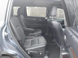 2015 Toyota Highlander Limited with VIN 5TDDKRFH6FS092511, listed as a IAAI auction lot 42082706 with 137,384 mi miles. Bid and sale history available at carsss.com. Image 8.