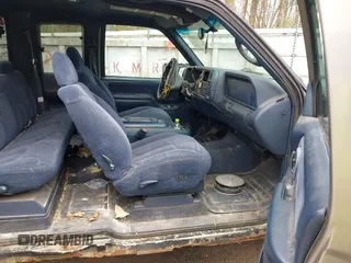1998 Chevrolet Silverado 1500 with VIN 1GCEK19R6WR112281, listed as a IAAI auction lot 42180075 with 185,399 mi miles and . Bid and sale history available at DreamBid. Image 5.