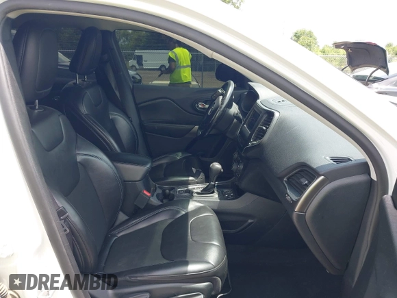 2020 Jeep Cherokee Latitude Plus with VIN 1C4PJLLB2LD592959, listed as a IAAI auction lot 42491266 with 74,609 mi miles and . Bid and sale history available at DreamBid. Image 5.