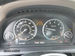 2013 BMW 7 Series 750Li z VIN WBAYE8C57DD133232, wystawiony jako Copart lot #86054494 z przebiegiem 118 438 mil mil oraz Szkoda całkowita • Salvage title. Historia ofert i sprzedaży dostępna na DreamBid. Obrazek 9.