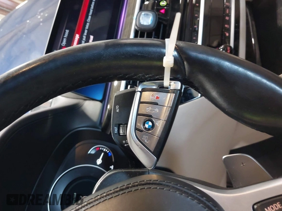 2019 BMW 5 Series 540i with VIN WBAJE5C52KWW10554, listed as a IAAI auction lot 42585059 with 71,082 mi miles and . Bid and sale history available at DreamBid. Image 11.